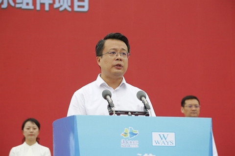 1696672205838653.jpg 淮安偉時輕量化車載新型顯示組件項目開工建設4.JPG